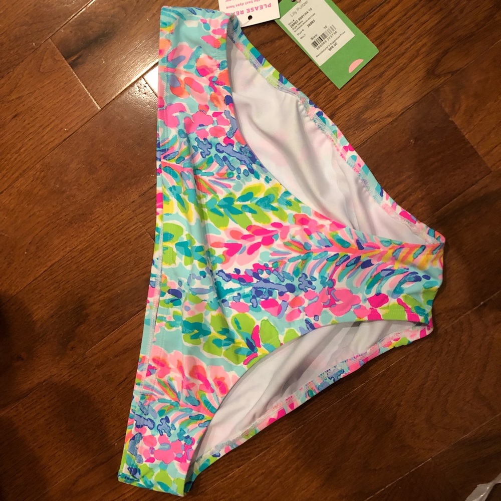 ISO CATCH THE WAVE  BLOSSOM BOTTOMS SIZE 6 or 8